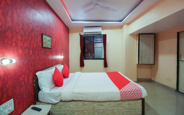 OYO 60657 Hotel Nobel Executive