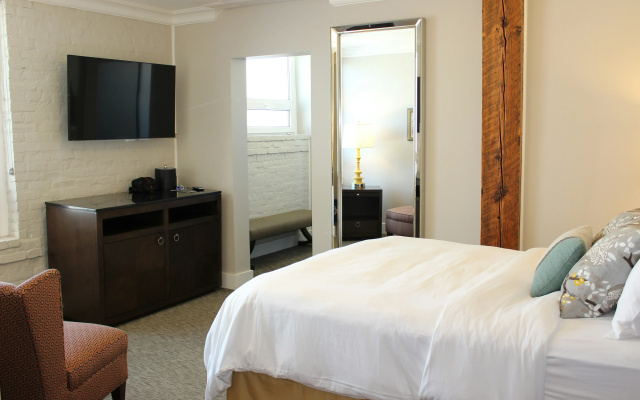 Mark Spencer Hotel