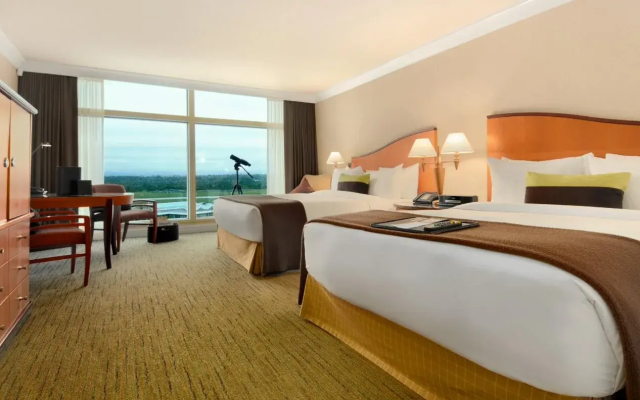 Fairmont Vancouver Airport In-Terminal Hotel