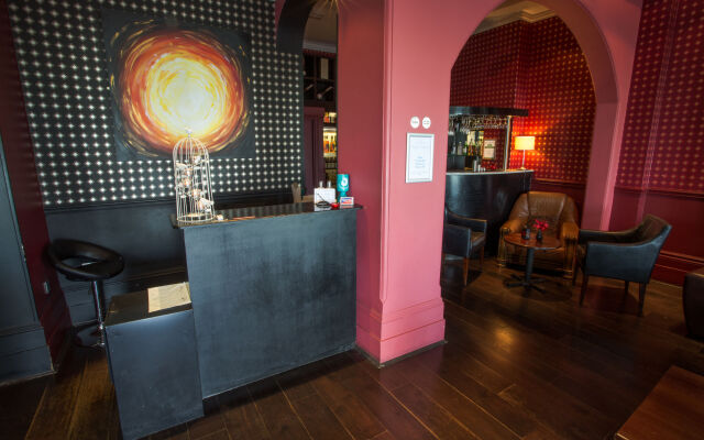 Waterside Boutique Hotel