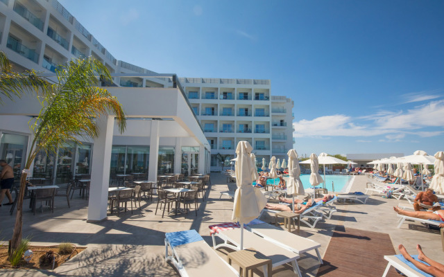 Evalena Beach Hotel