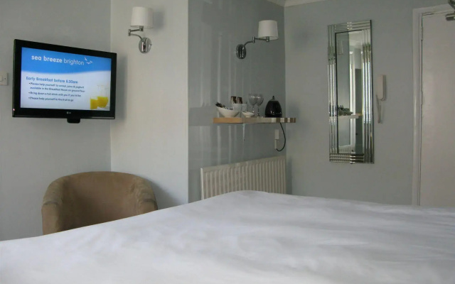 INNit Rooms Ocean Breeze