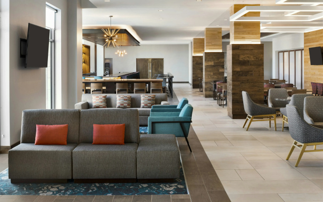Hilton Garden Inn Milwaukee Brookfield Conference Center, WI
