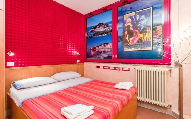 SESTRI MARE 5 AR122 (3 guests)