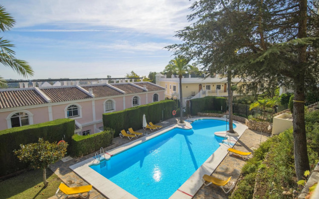 2 bedroom apartment next to porto