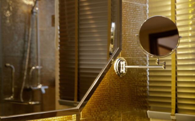 9 Suite Luxury Boutique Hotel
