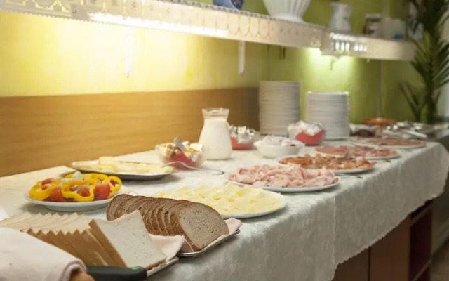 Hotel Fides