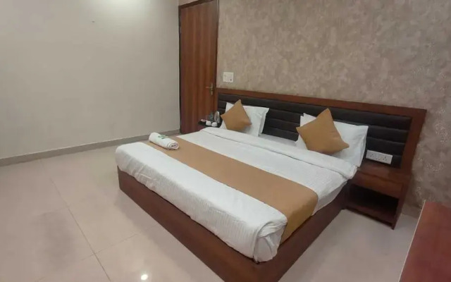 Hotel the classic inn noida sec 70