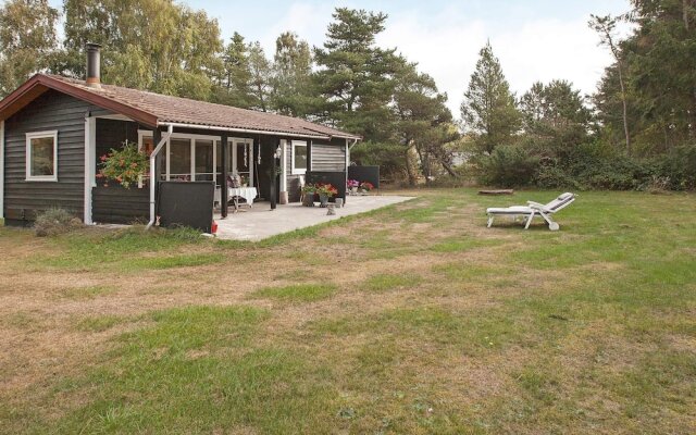 Cozy Holiday Home in Rødby near Sea
