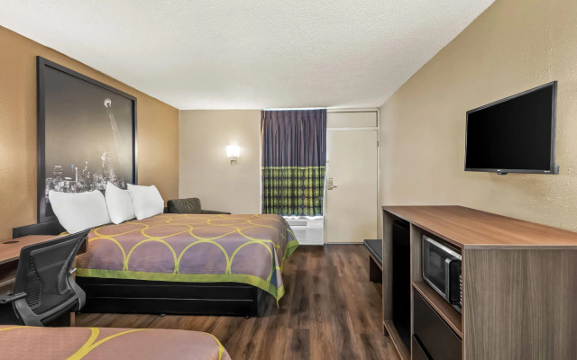 Super 8 by Wyndham Commerce