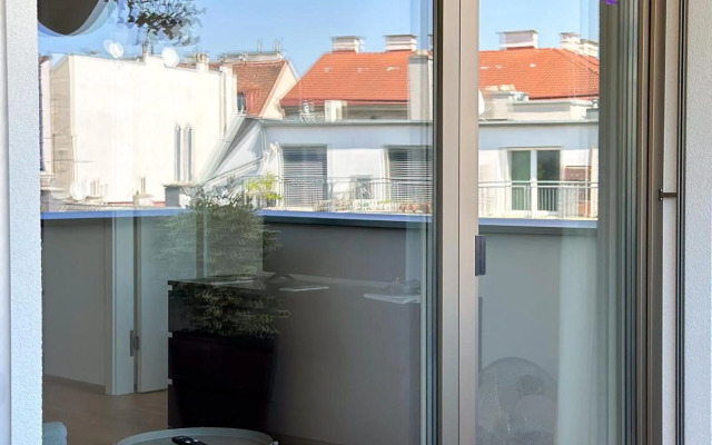 Vienna Sunny Side Up Apartments