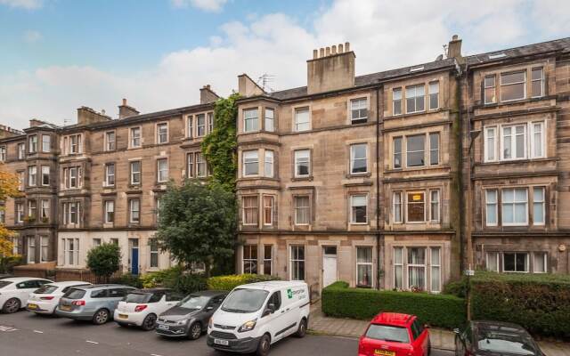 Edinburgh Hillside Apartment