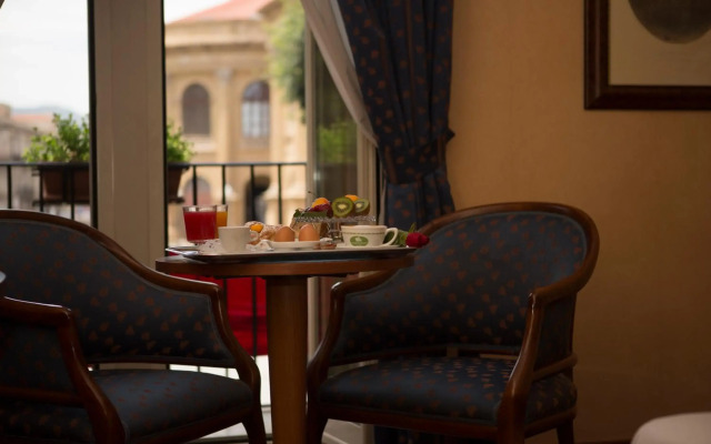Massimo Plaza Hotel