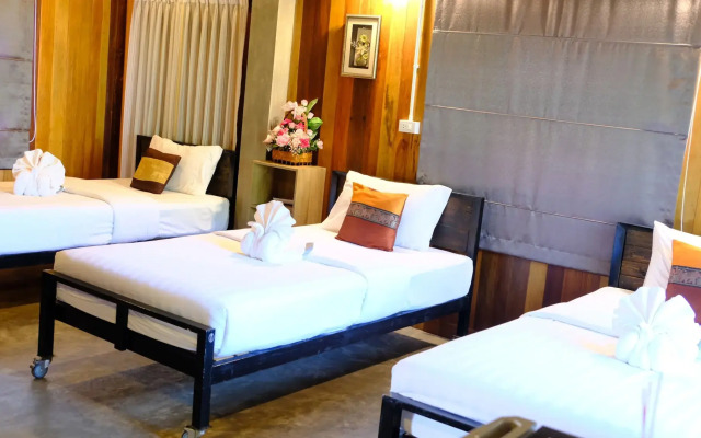 Baan9Nan Guest Home in Nan City