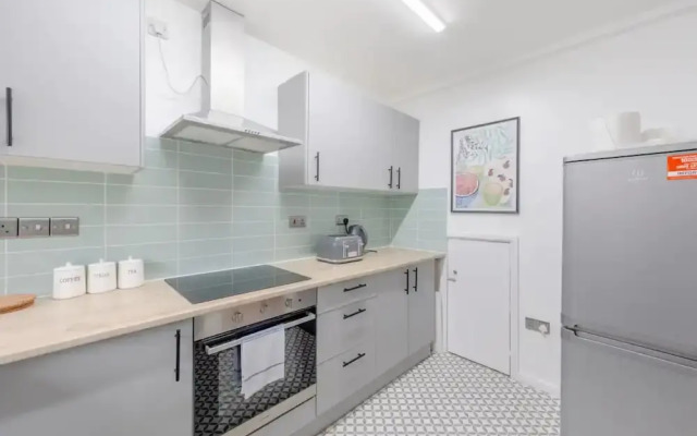 Central 3 Bedroom House With Garden