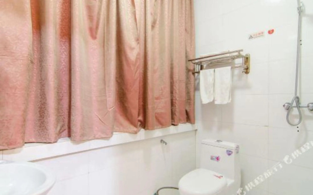 OYO couple korla quick hotel – Bathroom – Korla