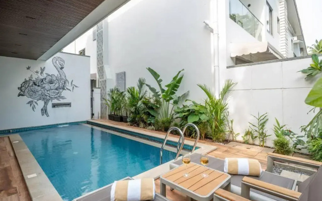 Cloud7 Waves Luxury 4 BHK Villa by Elivaas