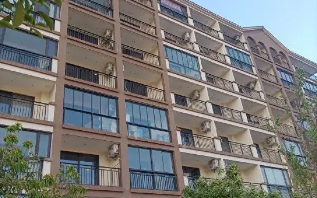Fuxian Lake Juhu Yisu (Sunshine Coast Branch)