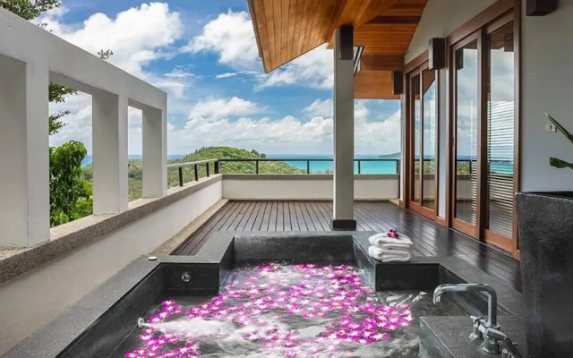 Seaview Villa In Hilltop Estate - VYS1