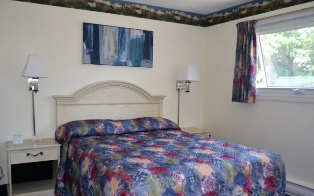 Stratford Suburban Motel