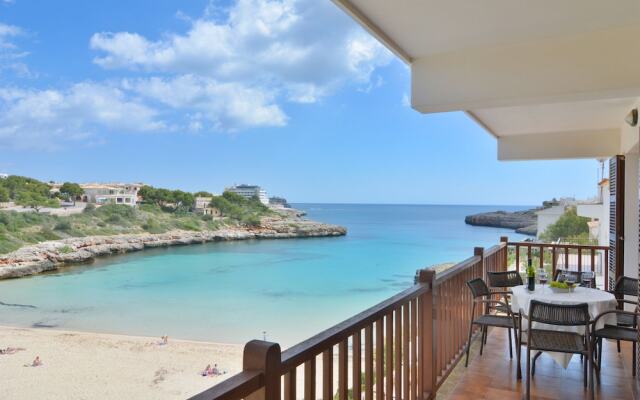 Mallorca Front Line Apartment With Terrace