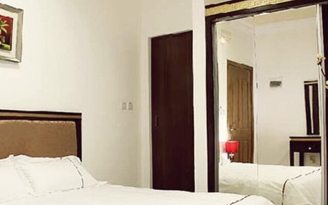 Golden Rose Hotel