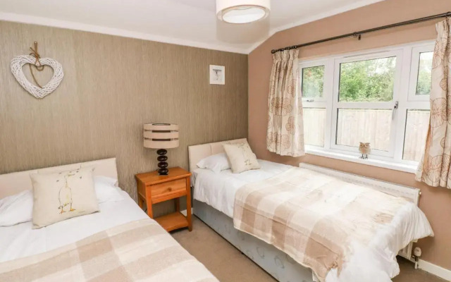 1 Hornbeam Lodge