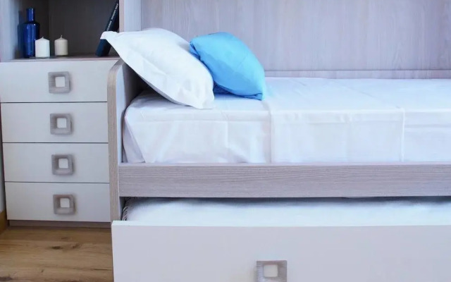 ALTIDO Como Modern Flat