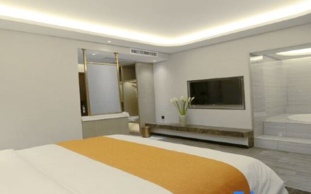 Huaxi Hongta Avenue High-speed Railway Station