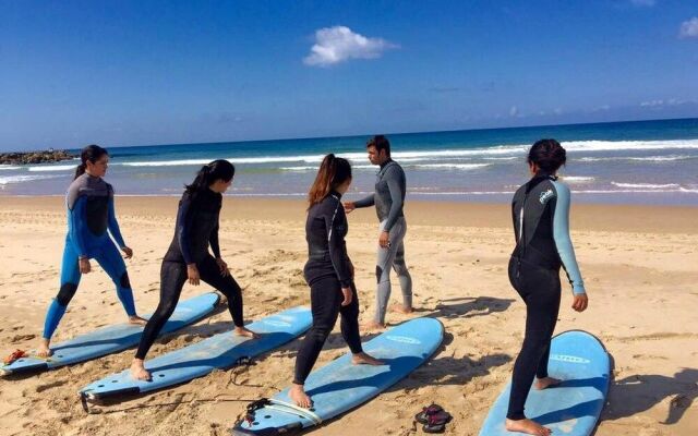 7 Waves Surf Hostel