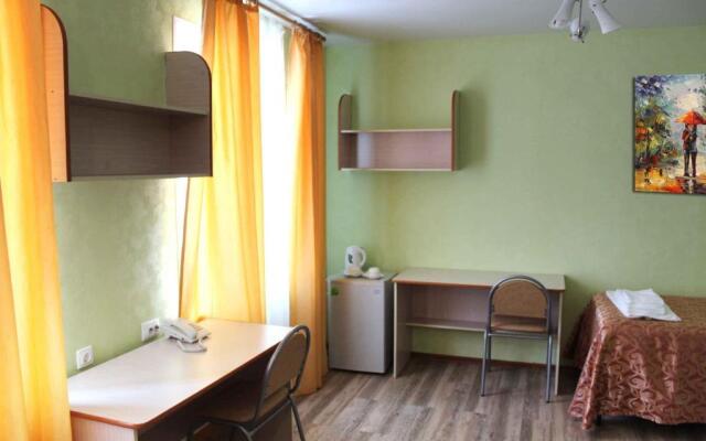 Uchebnaya Hotel