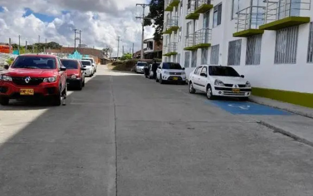 3' del Parque del Café Apto y Piscina