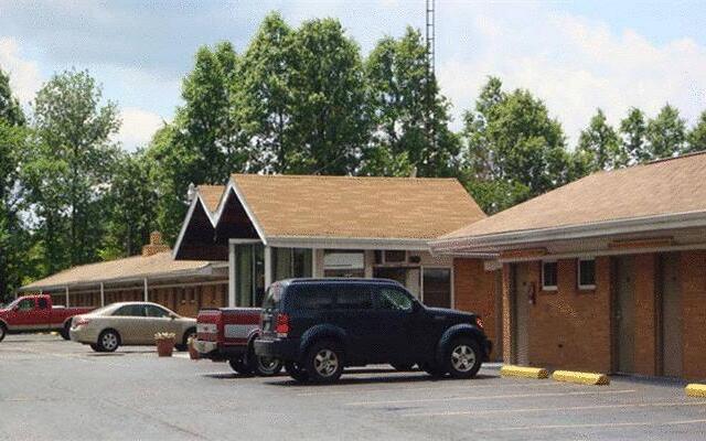 Budget Lodge Newton Falls