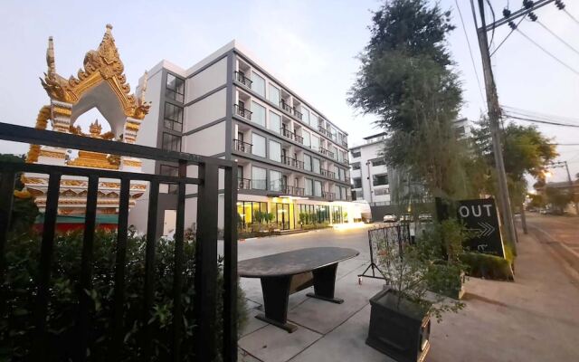 The 9 Residence Hotel