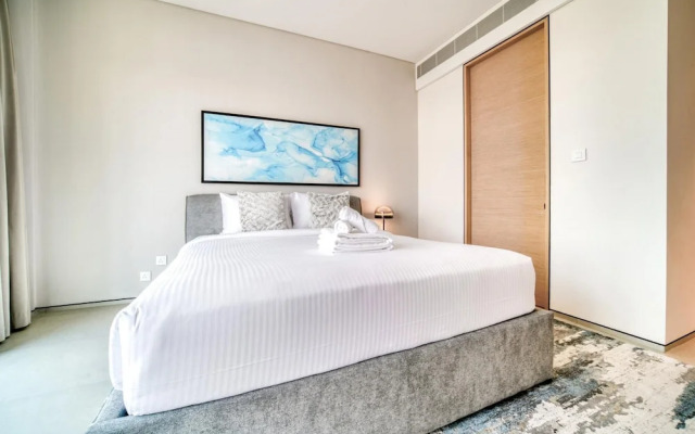 Serene Beachfront Ain Dubai View at Address JBR