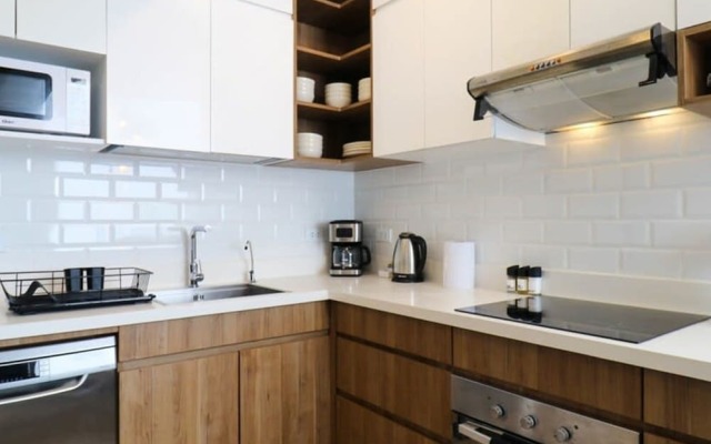 w Amazing 3BR With Balcony in Miraflores