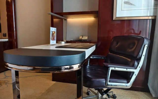 Sheraton Grand Zhengzhou Hotel