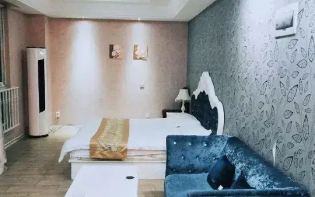 Qingdao Lubang Aijia Apartment (Lubang Customs Street Shop)