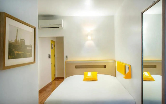 Bloomrooms @ Janpath