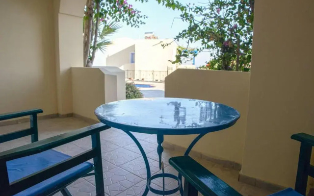 Santorious Cavehouse