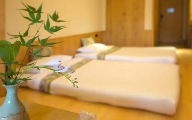 Lotus Hot Spring Hotel