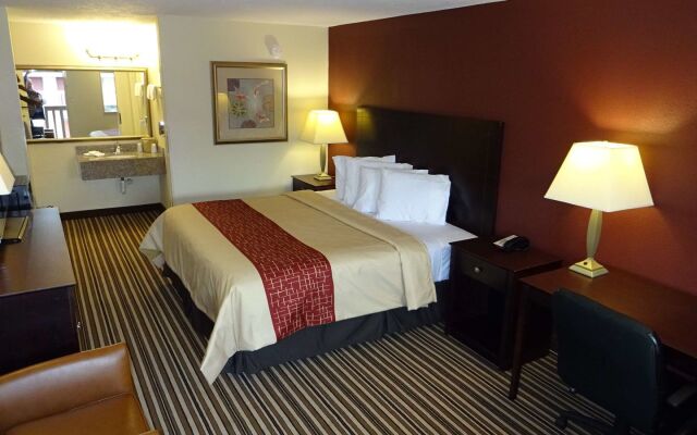 Red Roof Inn Indianapolis - Castleton