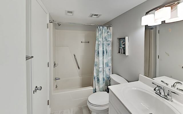All-suite Sea Mark Getaway - Pool & Inlet Views 3 Bedroom Condo