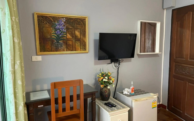 Nawaporn Place Guesthouse