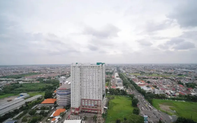 Stunning Comfy Studio Apartment Near Merr At Bale Hinggil