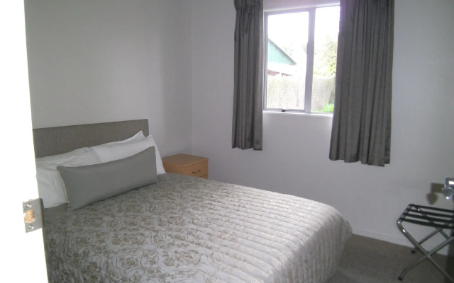 Anchorage Motel Apartments