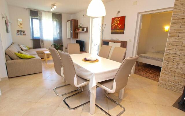 Apartments Blue 611