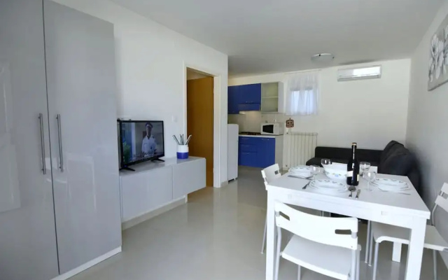Terrace Flat 300 mt From Beach