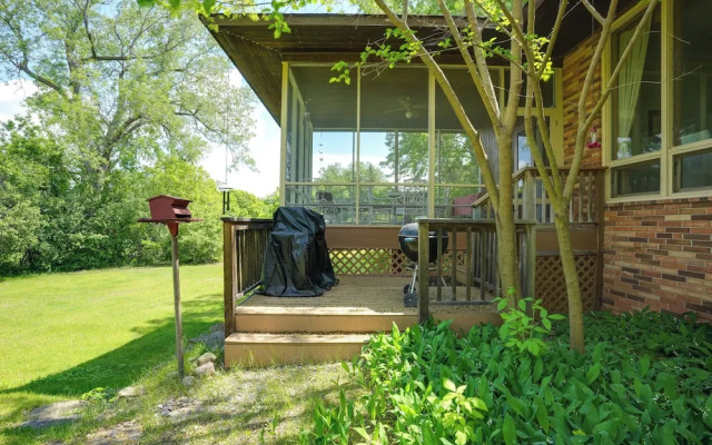 15 Mi to Downtown Minneapolis: Retreat on 5 Acres