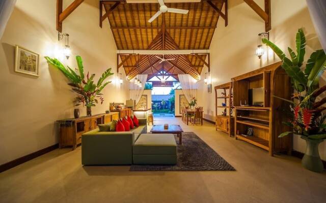 Infinity Jungle View Aashaya Villa Ubud